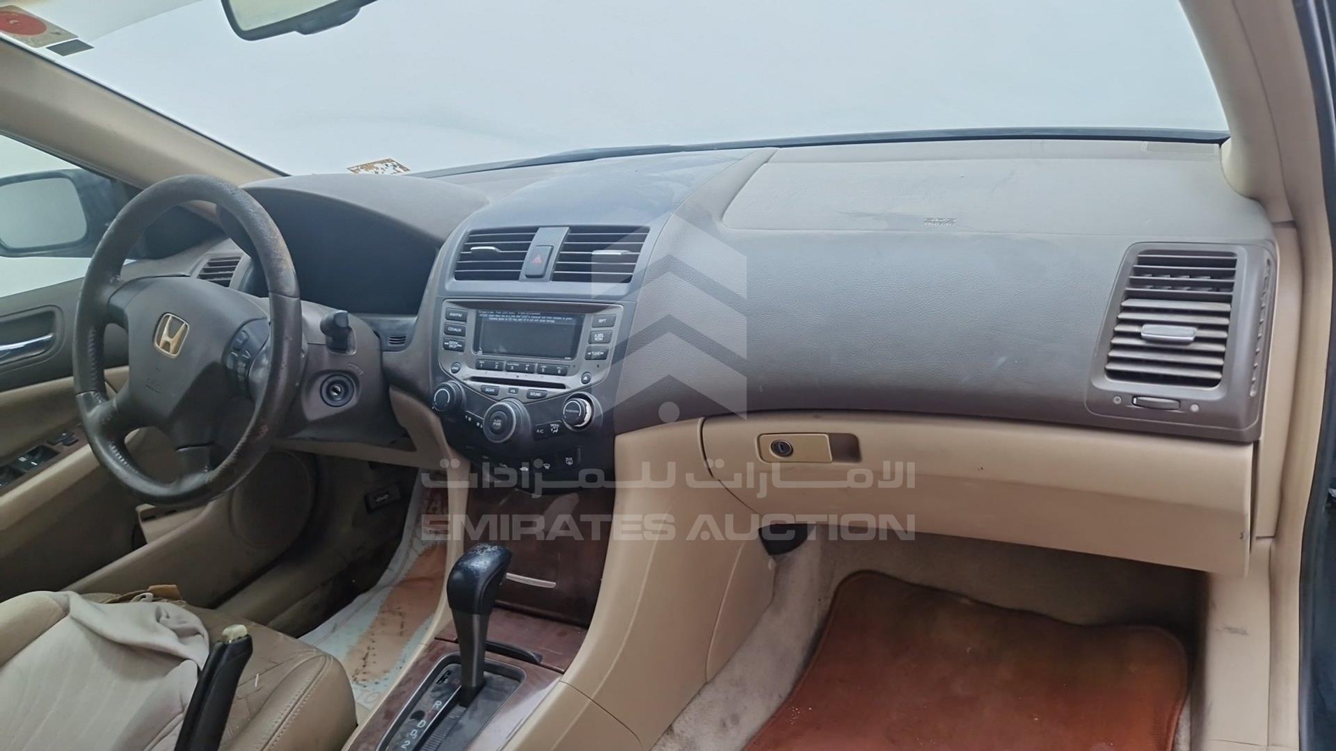 2006 HONDA ACCORD VIN: JHMCM567X6C404769