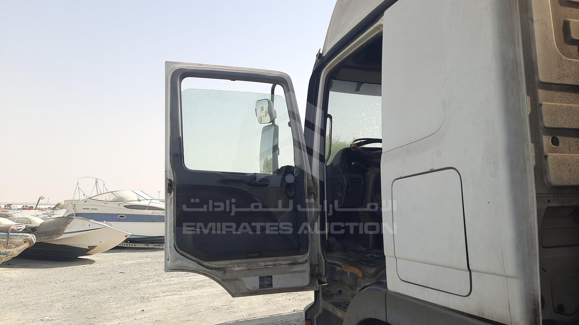 2007 MERCEDES ACTROS VIN: WDAKHCAA77L185234