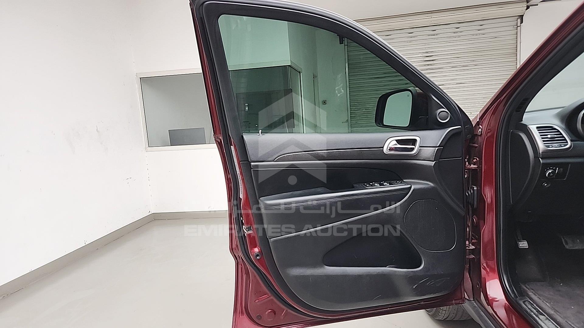 2018 JEEP GRAND CHEROKEE VIN: 1C4RJEAG9JC429523