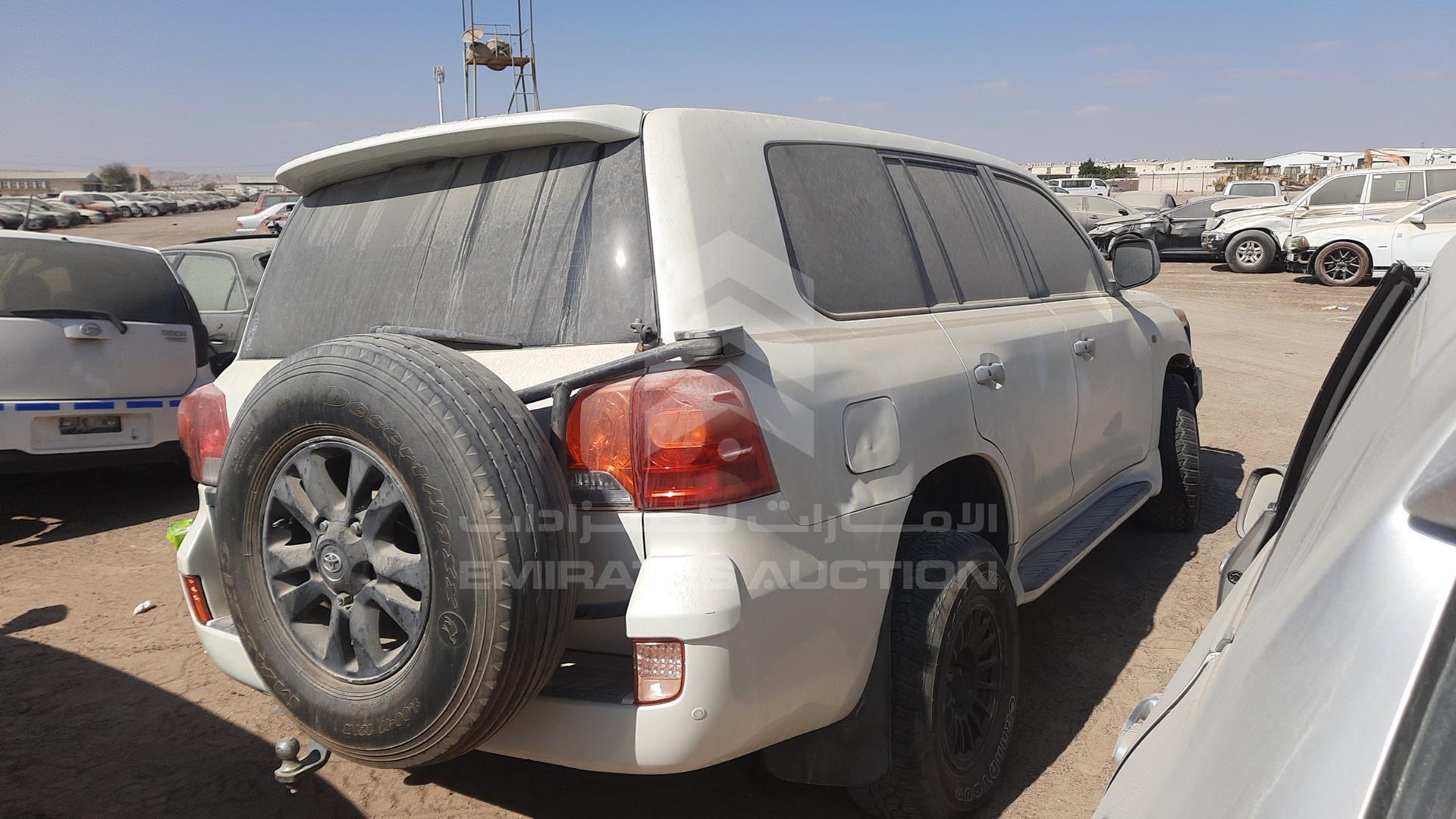 2008 TOYOTA LAND CRUISER VIN: JTMHT05J984014687