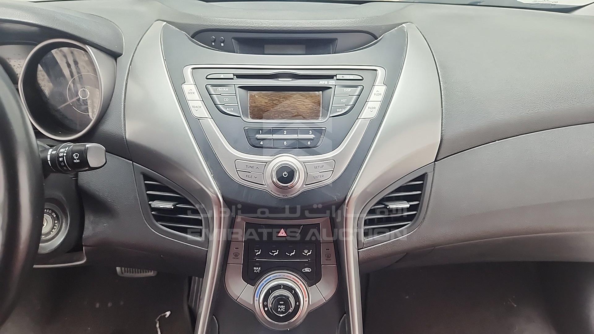 2014 HYUNDAI ELANTRA VIN: KMHDG41C6EU854824