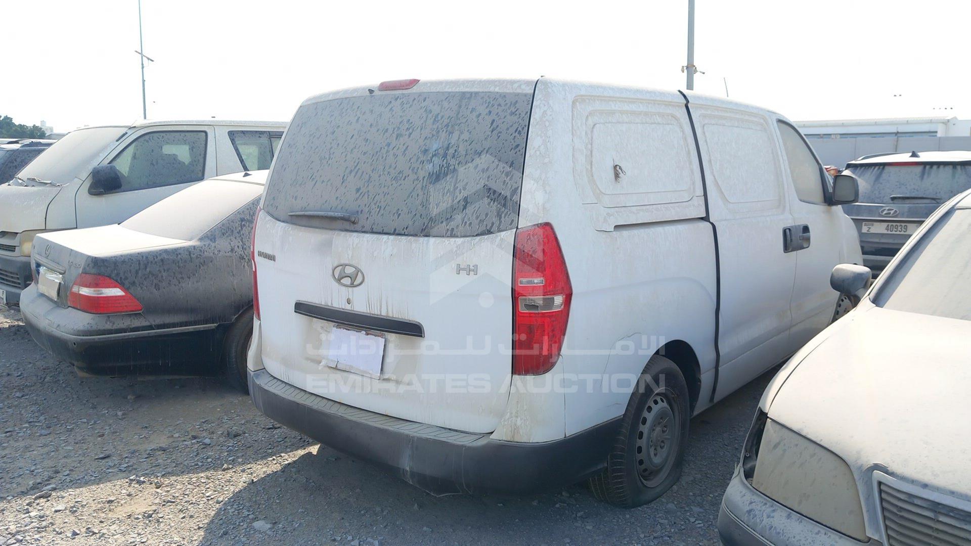 2016 HYUNDAI H1 VIN: KMHWG81R0GU733522