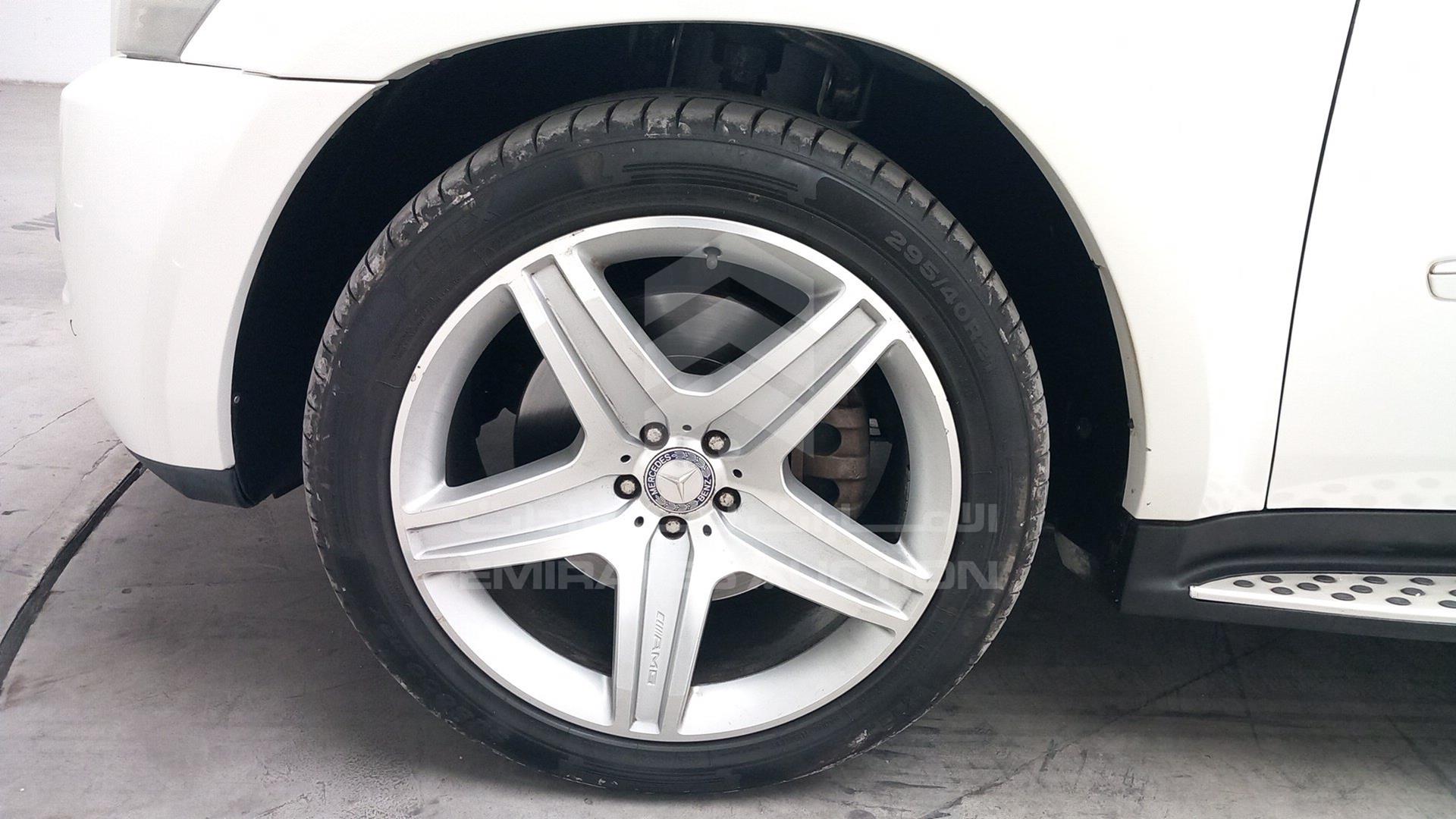 2011 MERCEDES GL 500 VIN: WDCBF8GE2BA653329