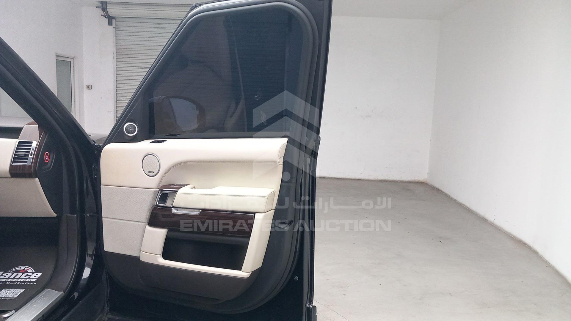 2013 RANGE ROVER VOGUE VIN: SALGA2EF5DA119854