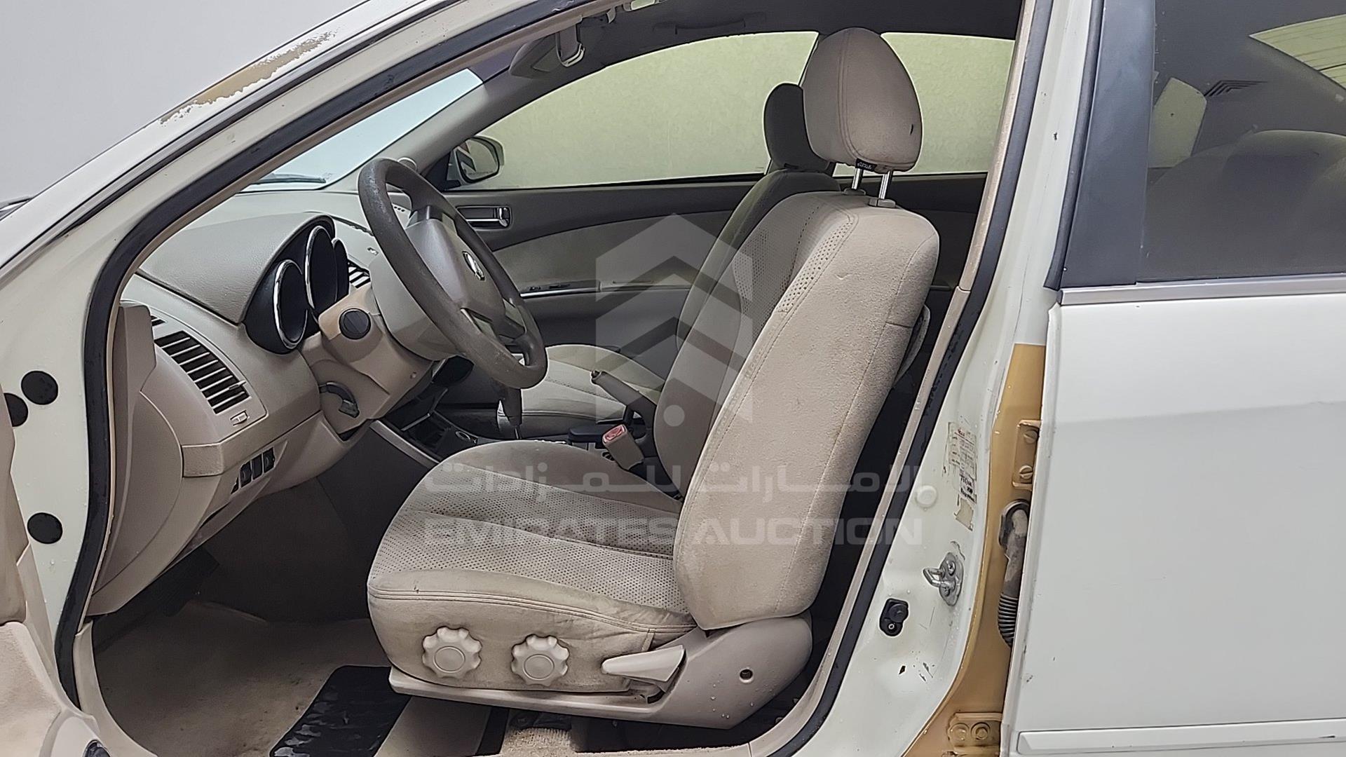 2005 NISSAN ALTIMA VIN: 1N4AL11D05C160040