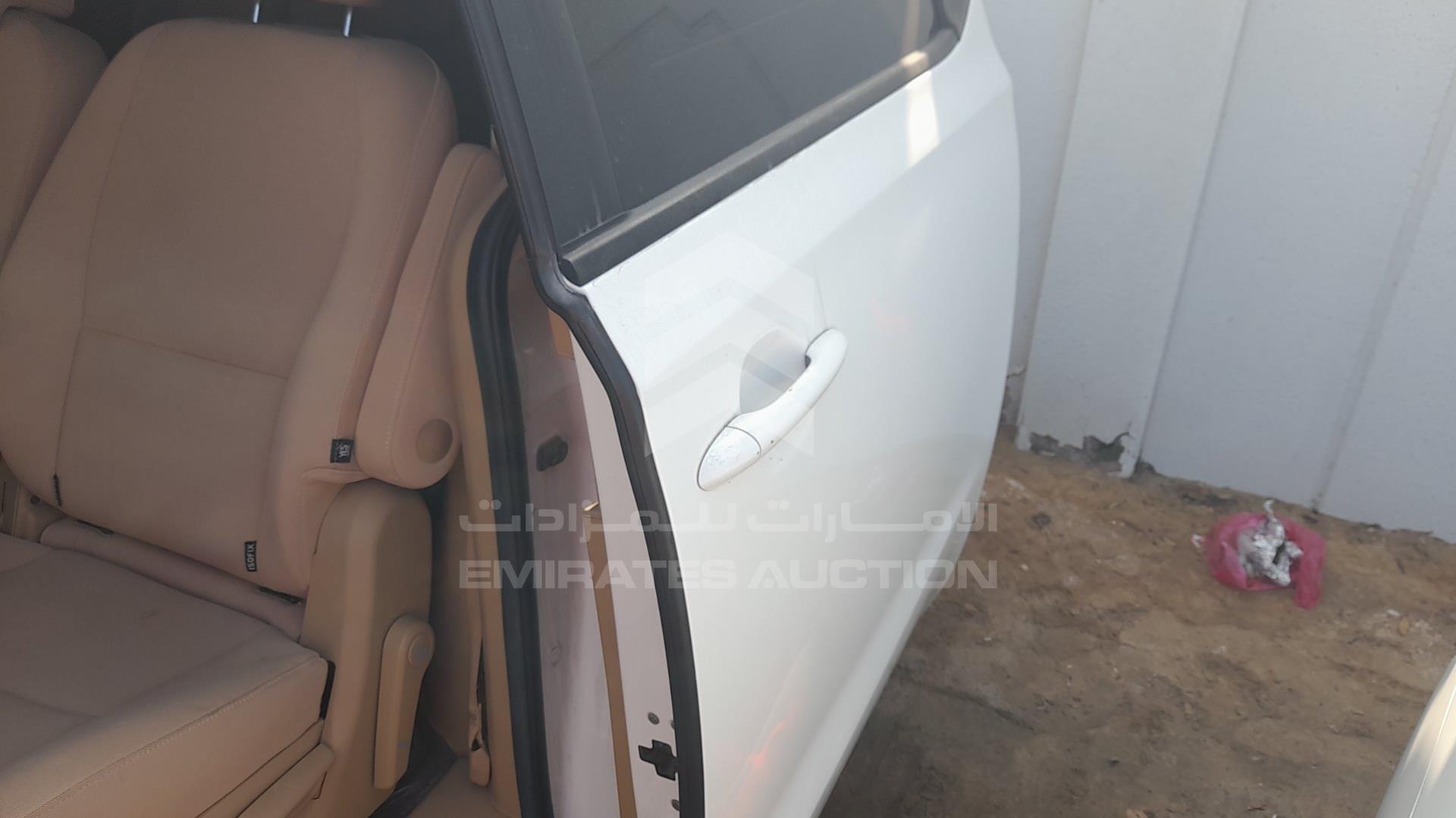 2020 KIA CARNIVAL VIN: KNAMB8121L6645488