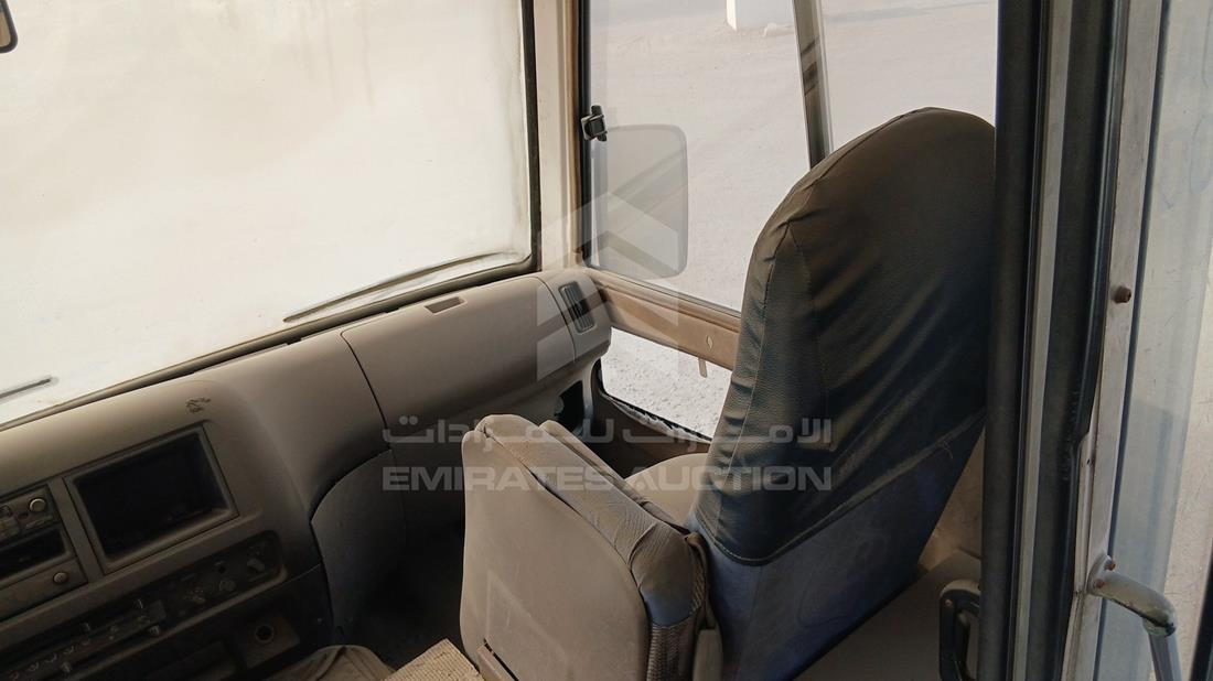 2006 Mitsubishi Rosa — Front Right Passenger Seat View — Photo 23