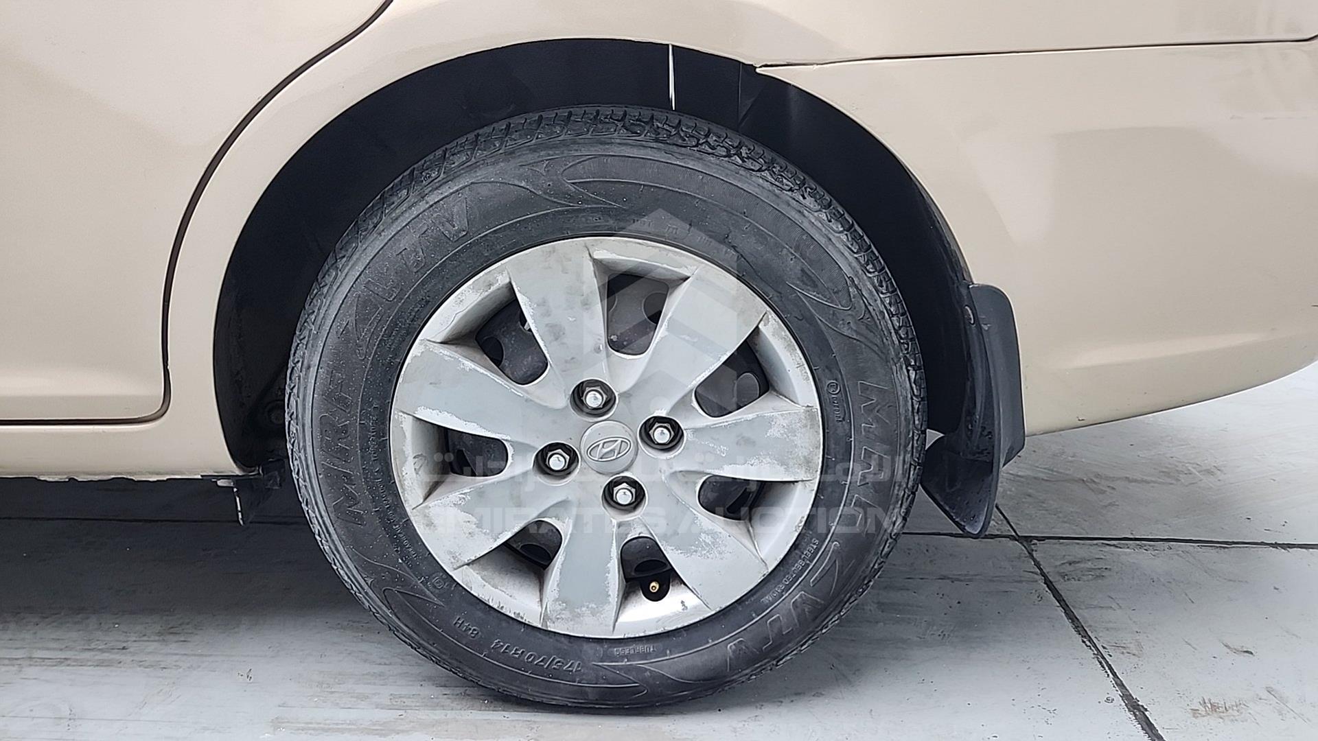2008 HYUNDAI ACCENT VIN: KMHCM41A48U227529