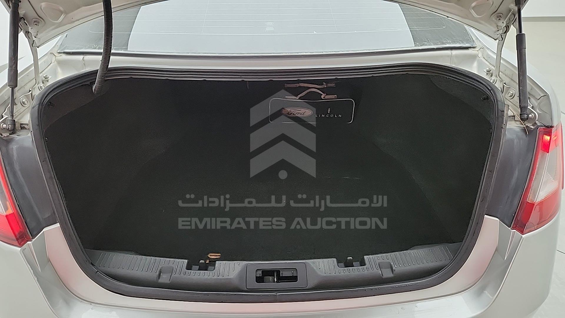 2012 FORD TAURUS VIN: 1FAHP2DW2CG117251