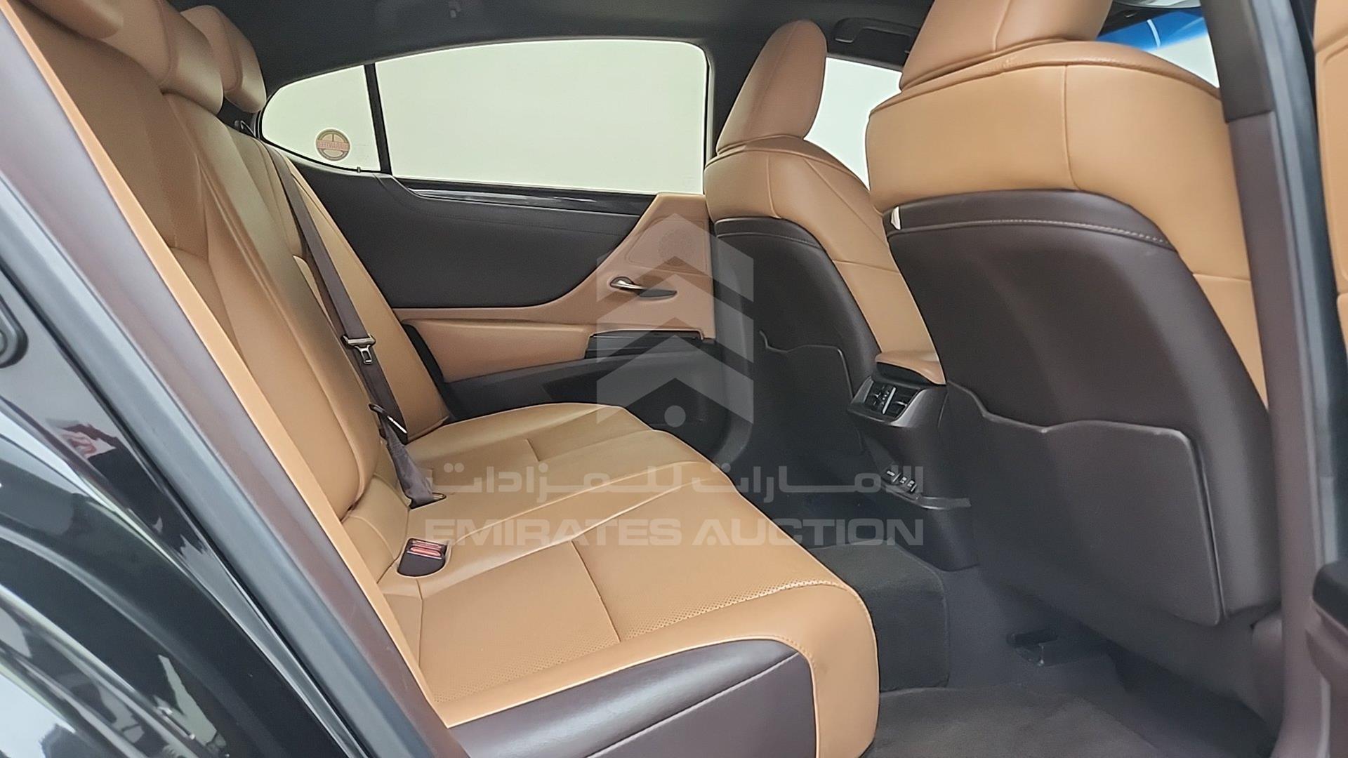 2019 LEXUS ES 350 VIN: JTHBZ1B1XK2005352