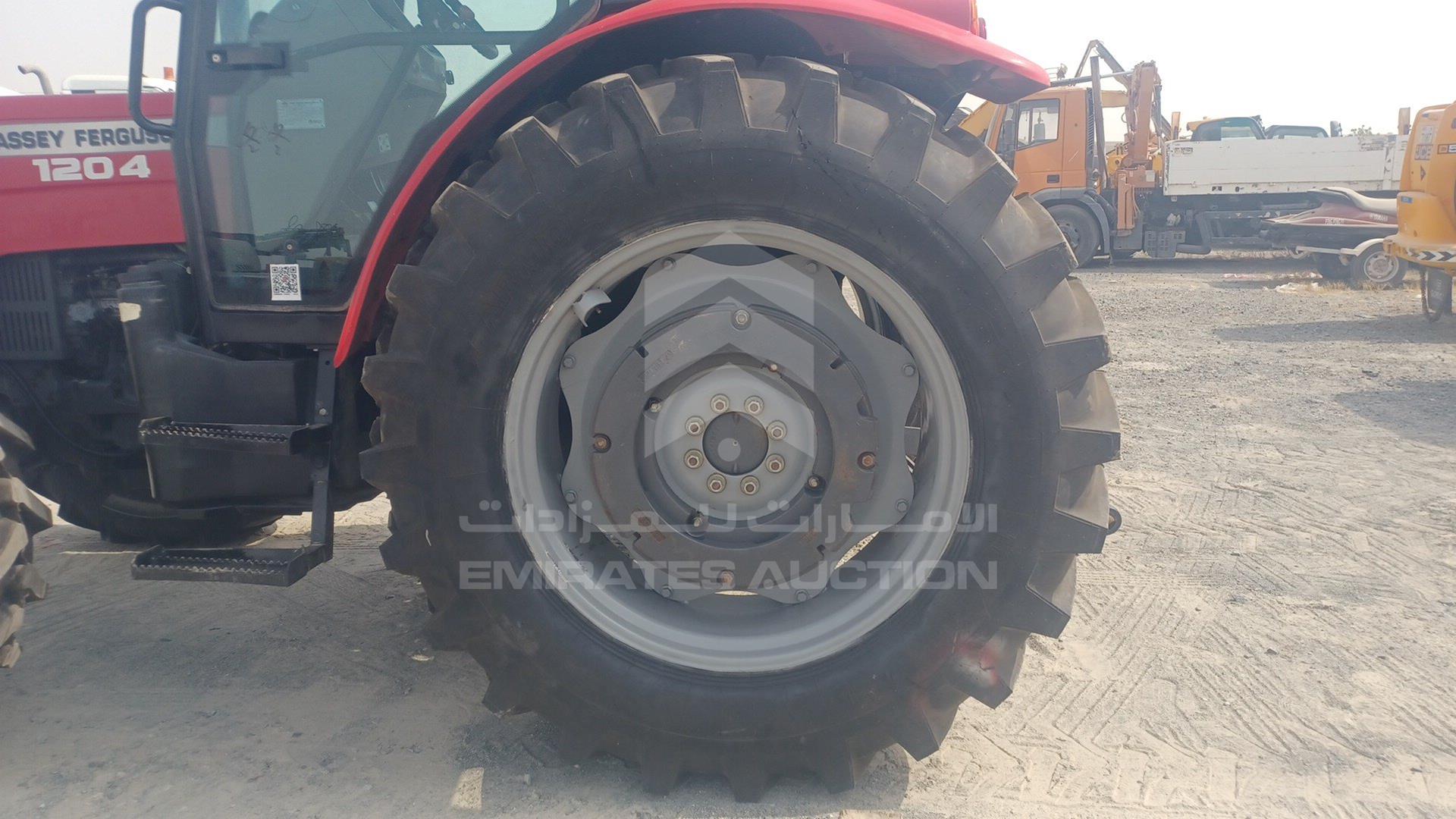 2019 MASSEY FERGUSON --- VIN: AGCM1204AC5033002