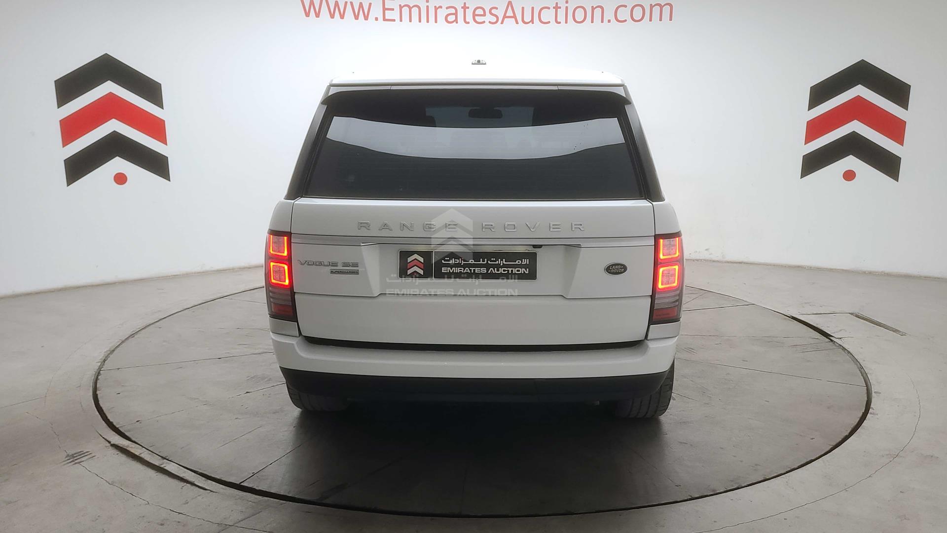 2015 RANGE ROVER VOGUE VIN: SALGA2DF3FA220010