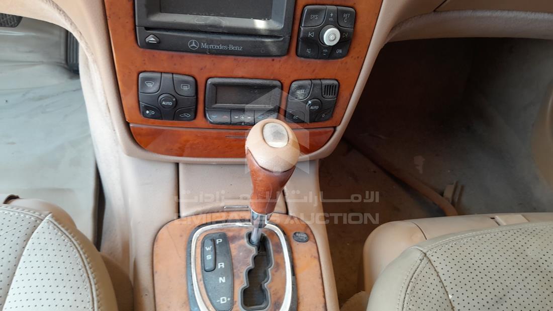 2001 Mercedes C 320 — Gear View — Photo 17