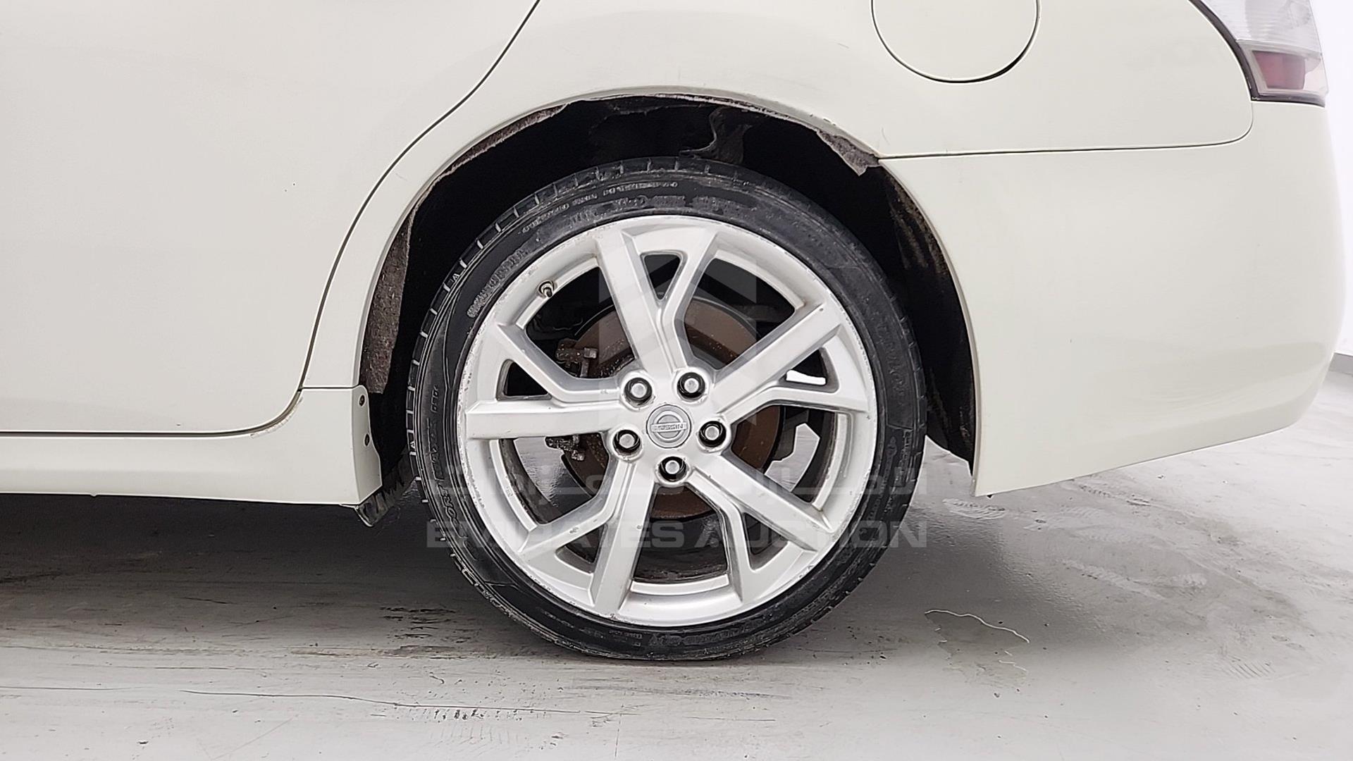 2013 NISSAN MAXIMA VIN: 1N4AA5APXDC830179