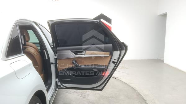 Audi A8 2016 WAUY2BFD8GN000776 Image 32