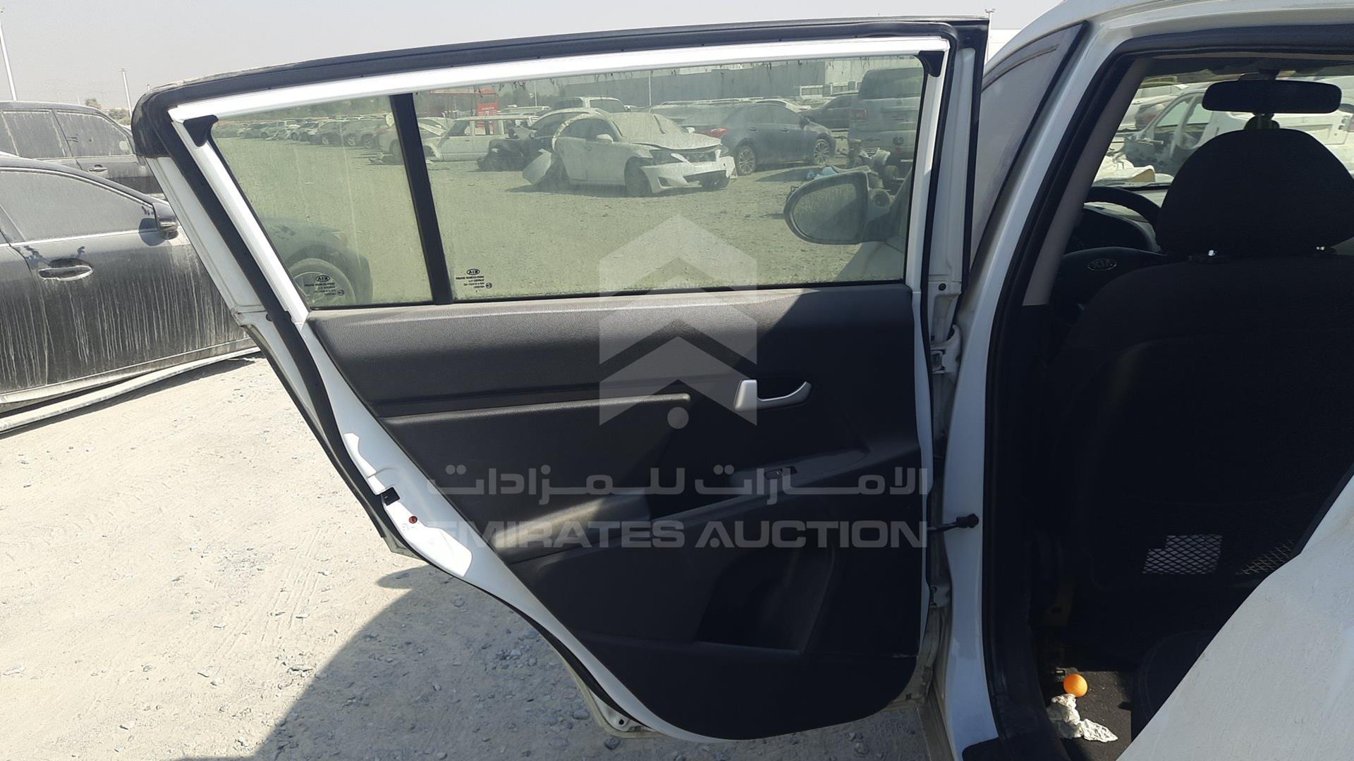 2016 KIA SPORTAGE VIN: U5YPB81A8GL730667