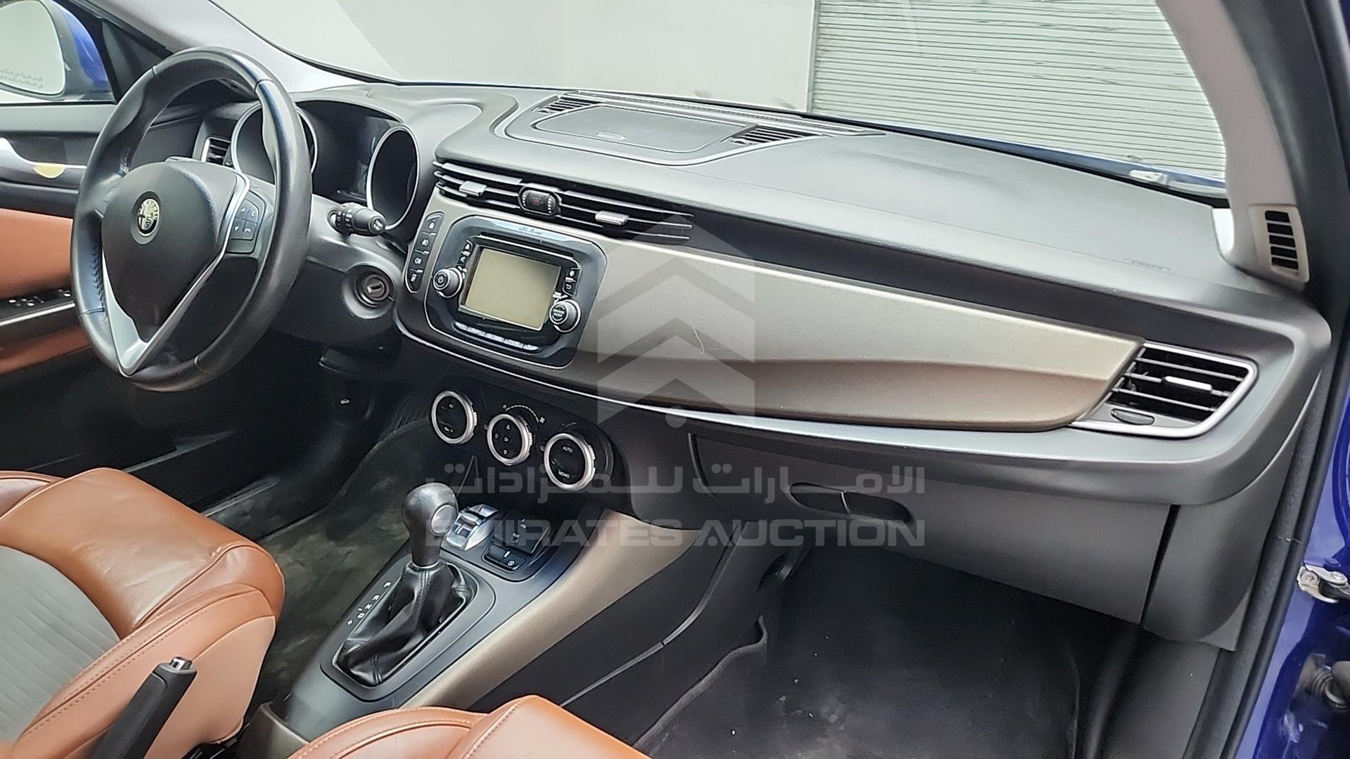 2015 ALFA ROMEO GILULIETTA VIN: ZARCABCA7F7359166