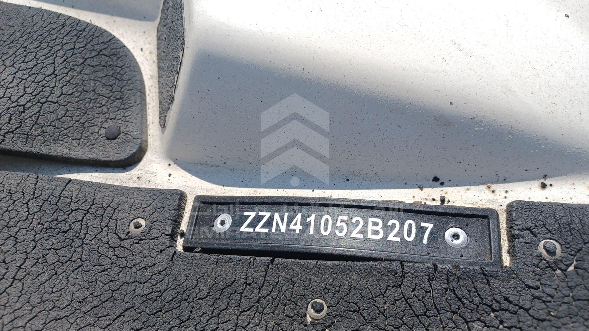 0 JET SKI + TROLLEY SEA DOO VIN: ZZN41052B207