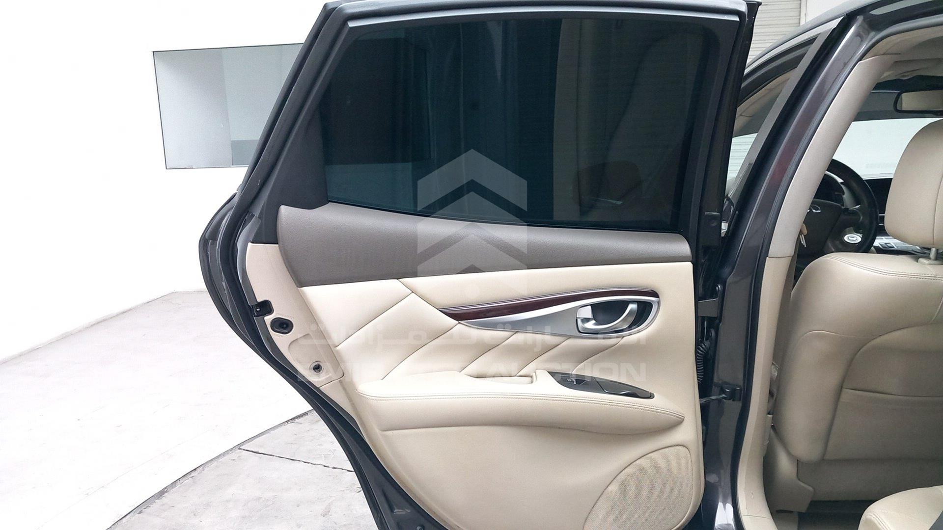 2016 INFINITI Q70 VIN: JNKBY1AP0GM320438