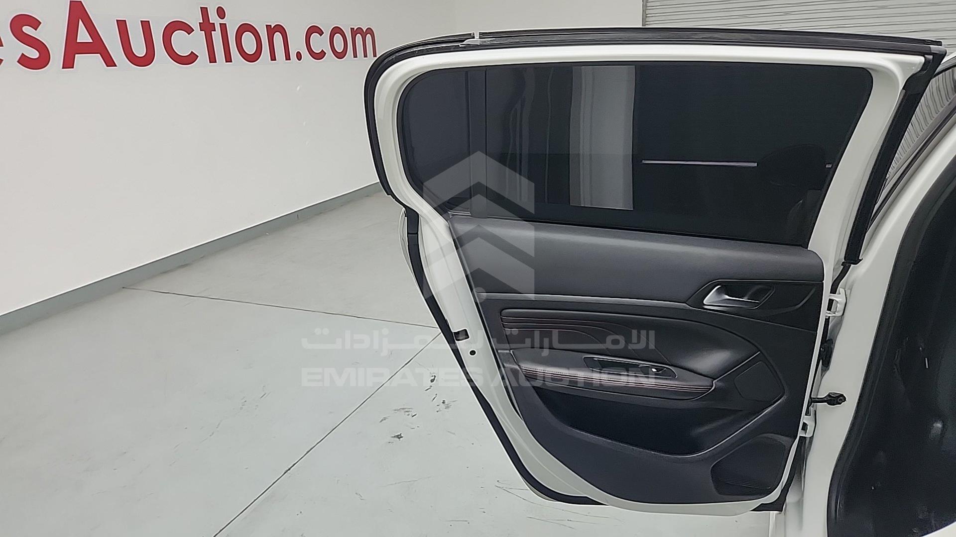 2016 PEUGEOT 308 VIN: VF3L35GY0GS001196