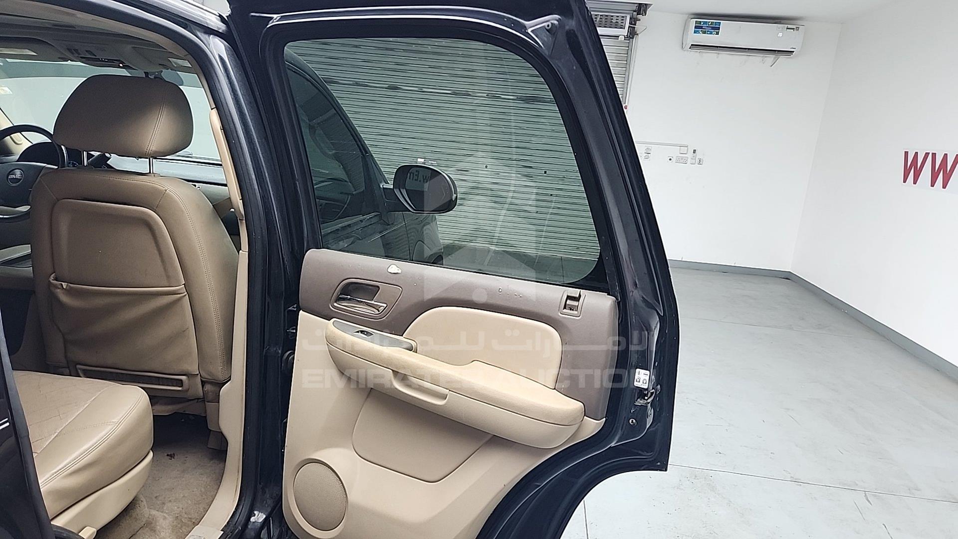 2012 GMC YUKON VIN: 1GKS1CE03CR125532