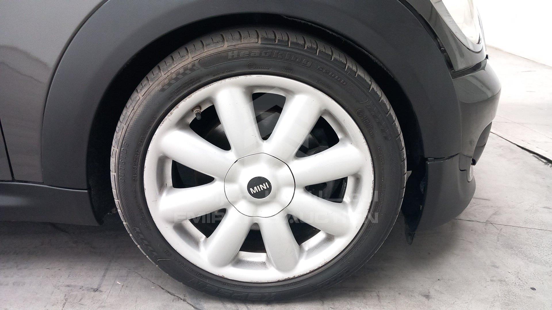 2011 MINI COOPER S VIN: WMWSV3107BTY67162