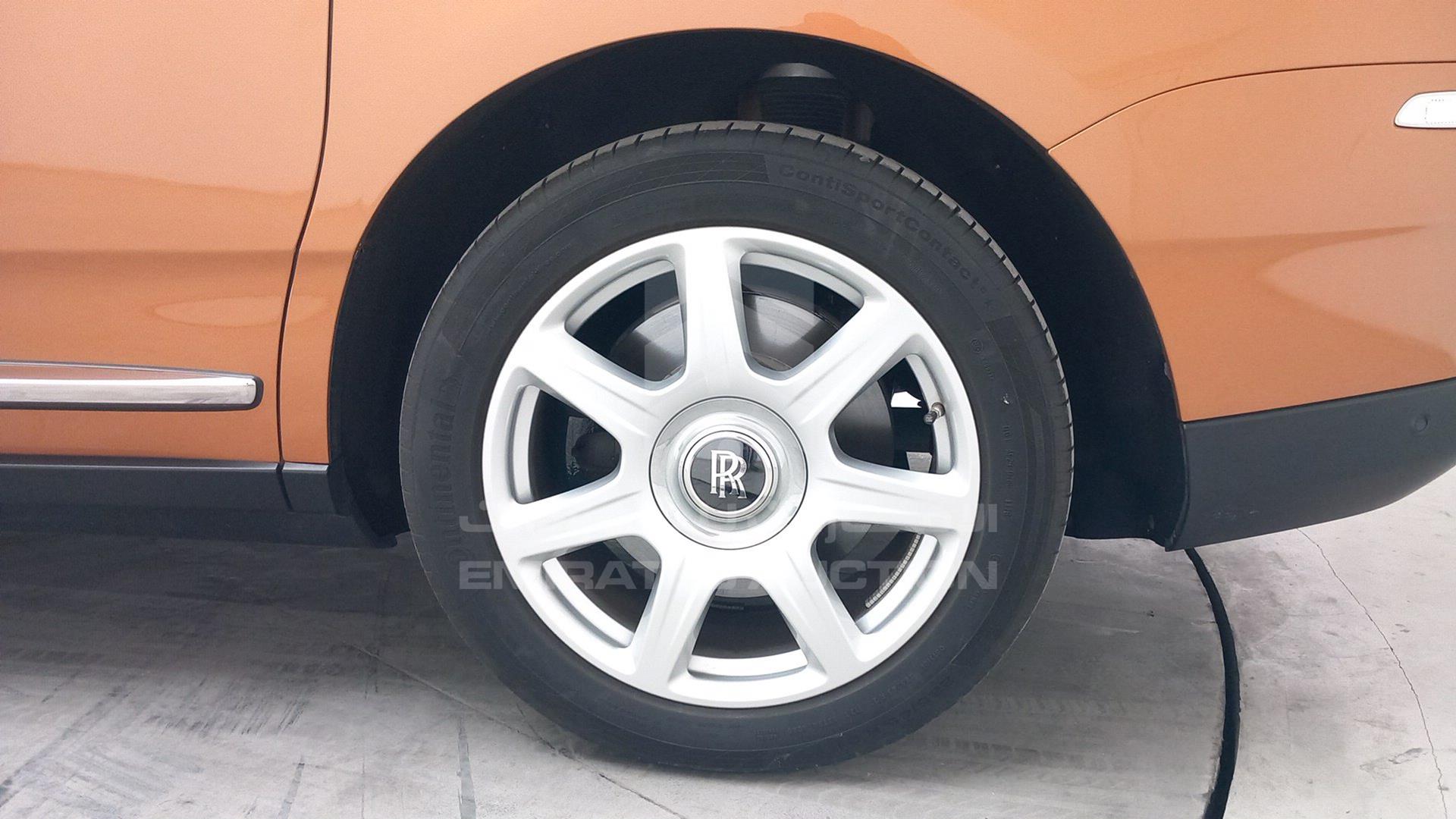 2019 ROLLS-ROYCE CULLINAN VIN: SCA689X09KU110187