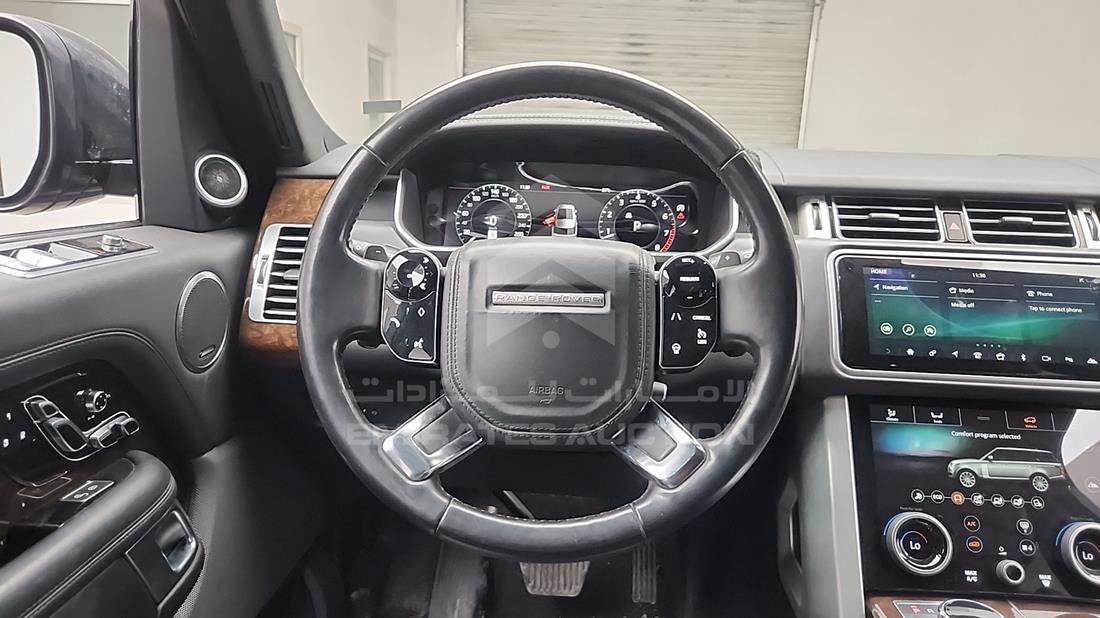 2020 Range Rover — Steering & Mounted Controls — Photo 16