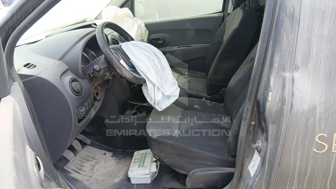 2018 Renault Dokker — Front Right Passenger Seat View — Photo 19