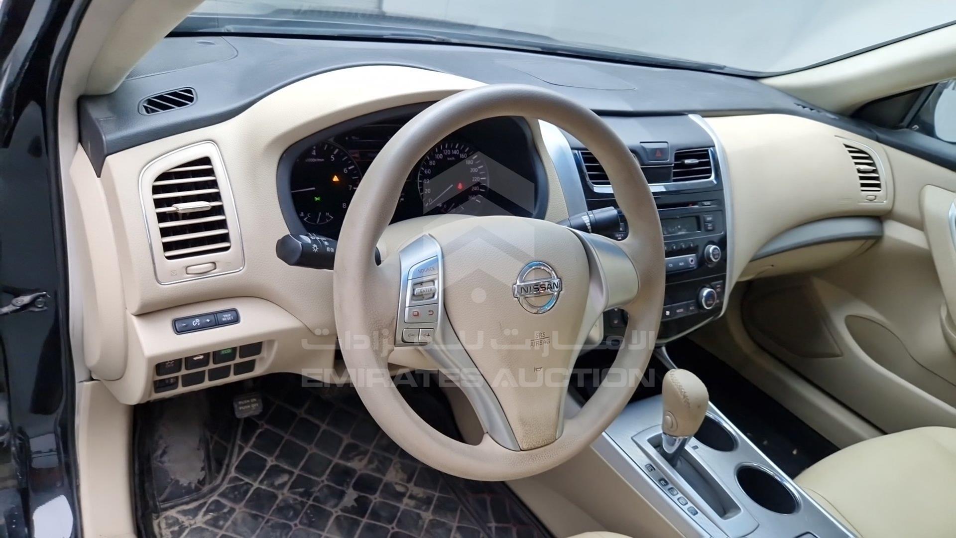 2017 NISSAN TEANA VIN: LGBF5AE05HR312437