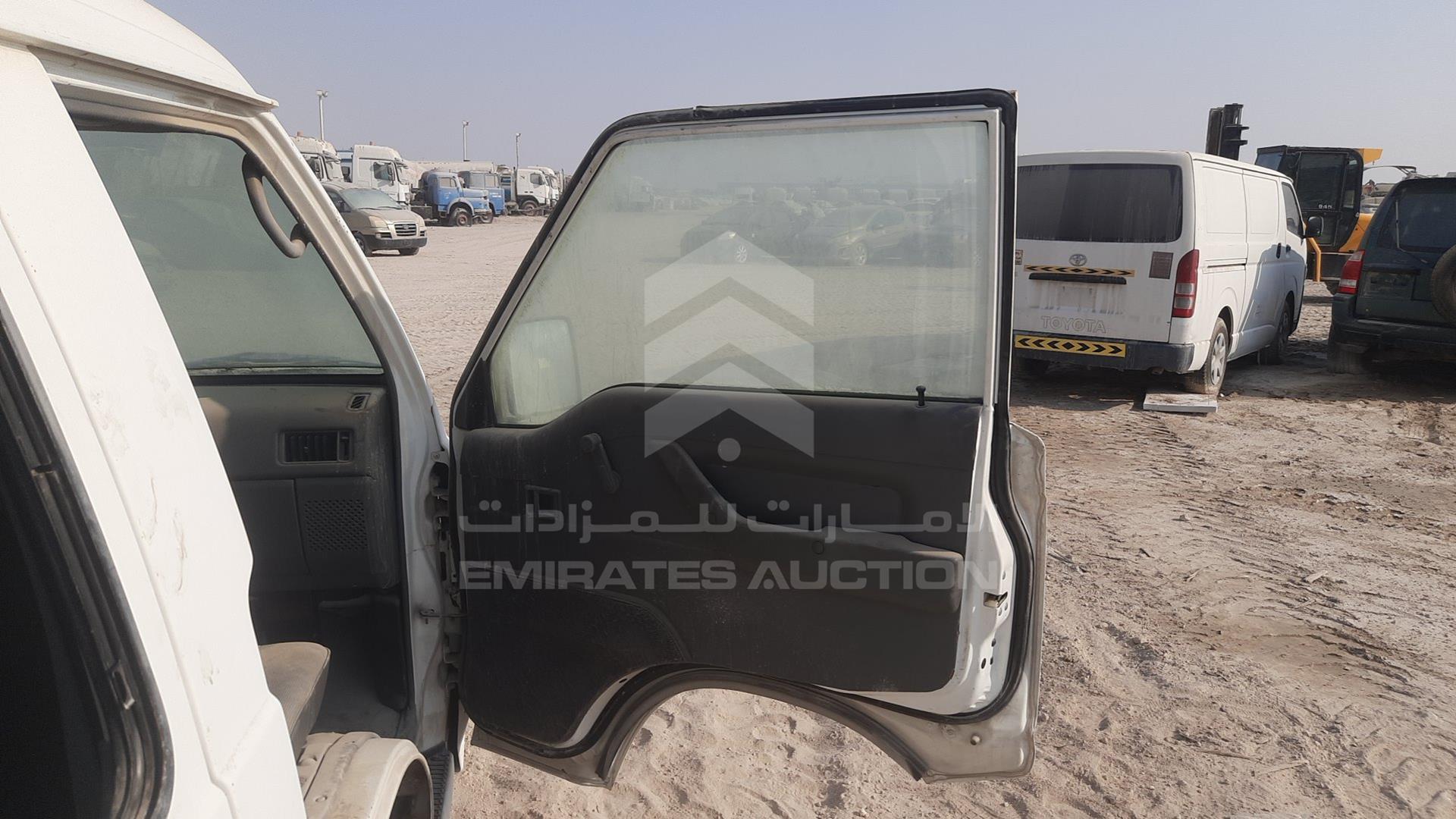 2014 MITSUBISHI L 300 VIN: JMYHNP13WEA700635
