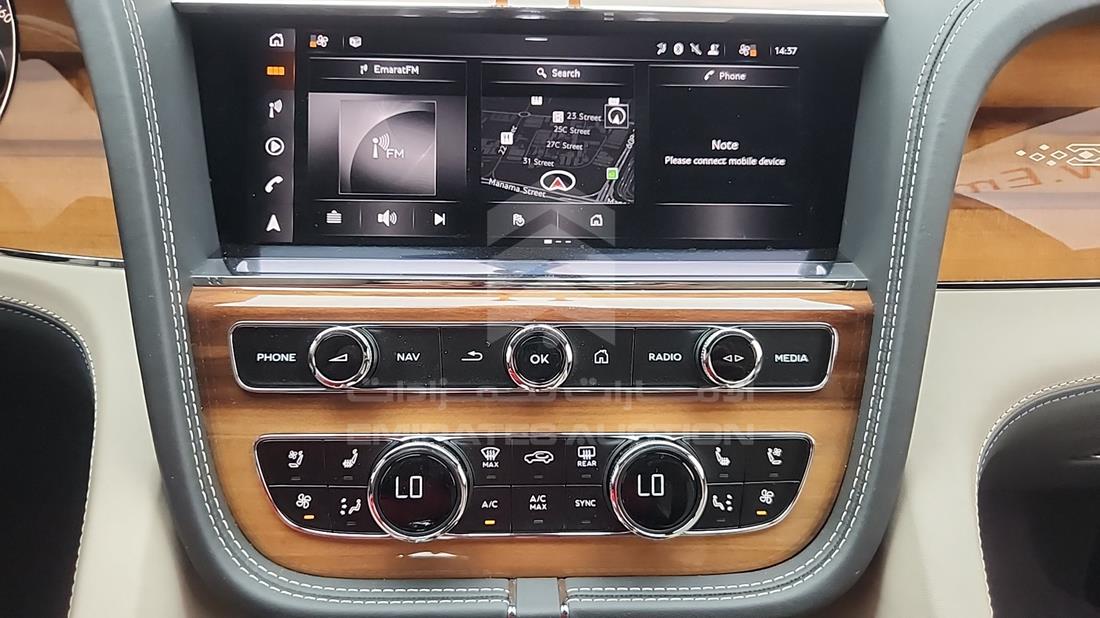 2025 Bentley Bentayga — Entertainment Systems & Camera Monitor & Navigation — Photo 19
