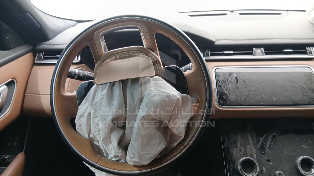 2018 Range Rover Velar — Steering & Mounted Controls — Photo 12