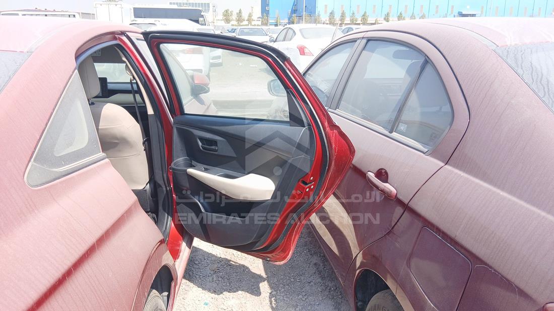 تويوتا ياريس 2023 — الباب الخلفي الأيمن — صورة 24