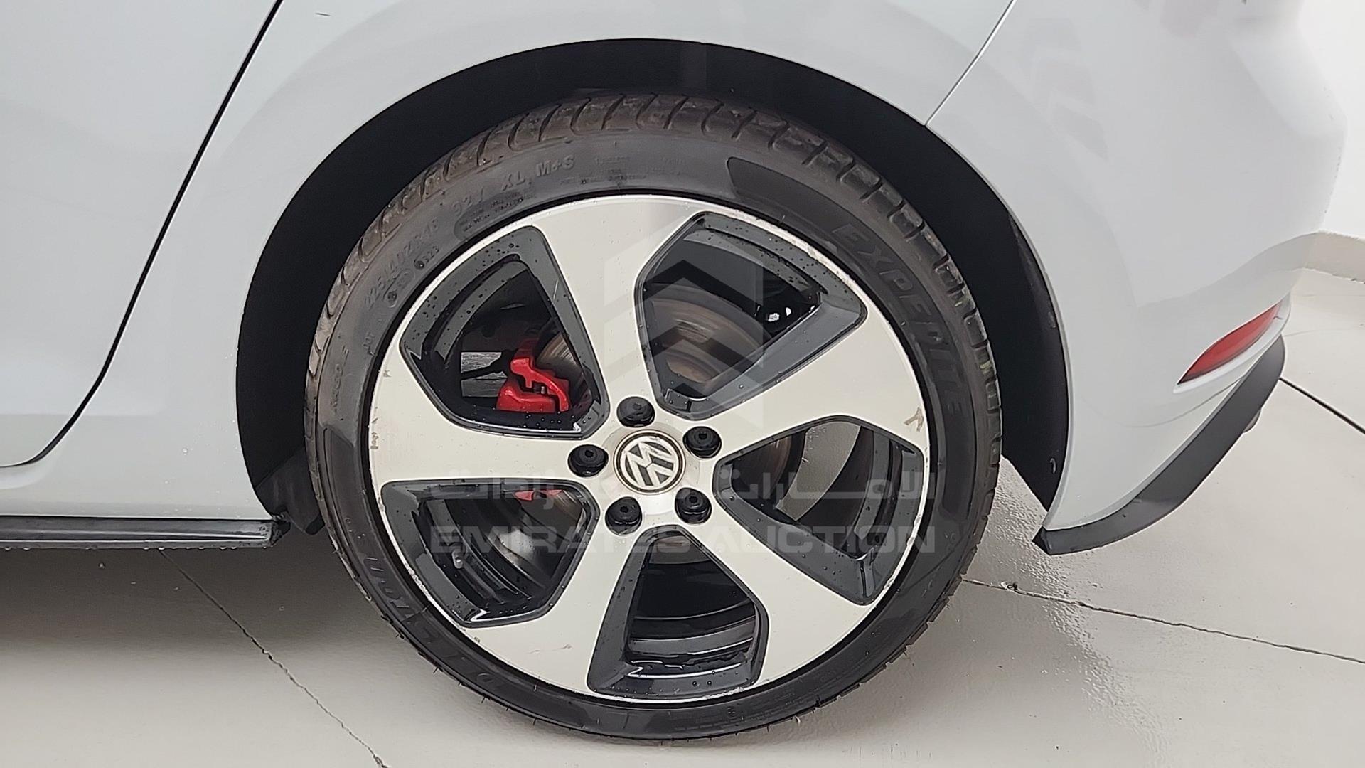 2018 VOLKSWAGEN GOLF VIN: 3VW547AU7JM267992