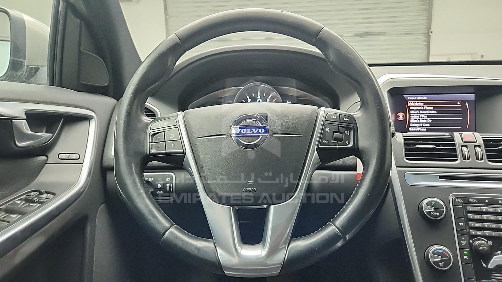 2014 VOLVO XC 60 VIN: YV147HDZ1E2559227