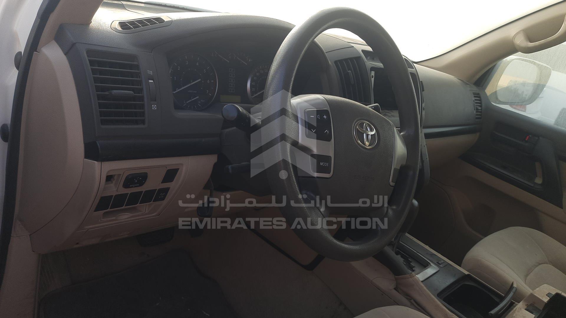2013 TOYOTA LAND CRUISER VIN: JTMDU09J9D5065732