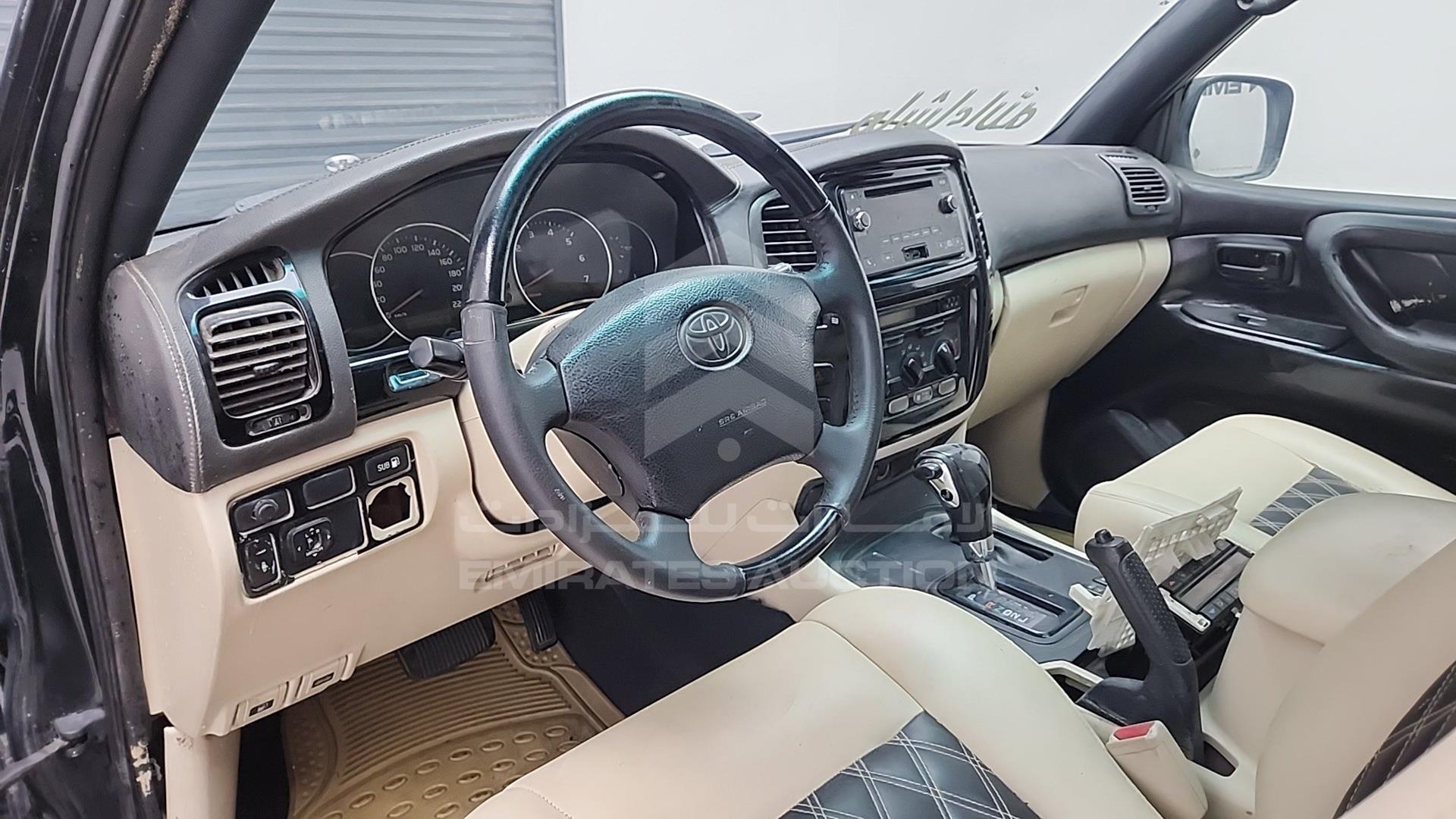 2005 TOYOTA LAND CRUISER VIN: JTEHJ09J855117441
