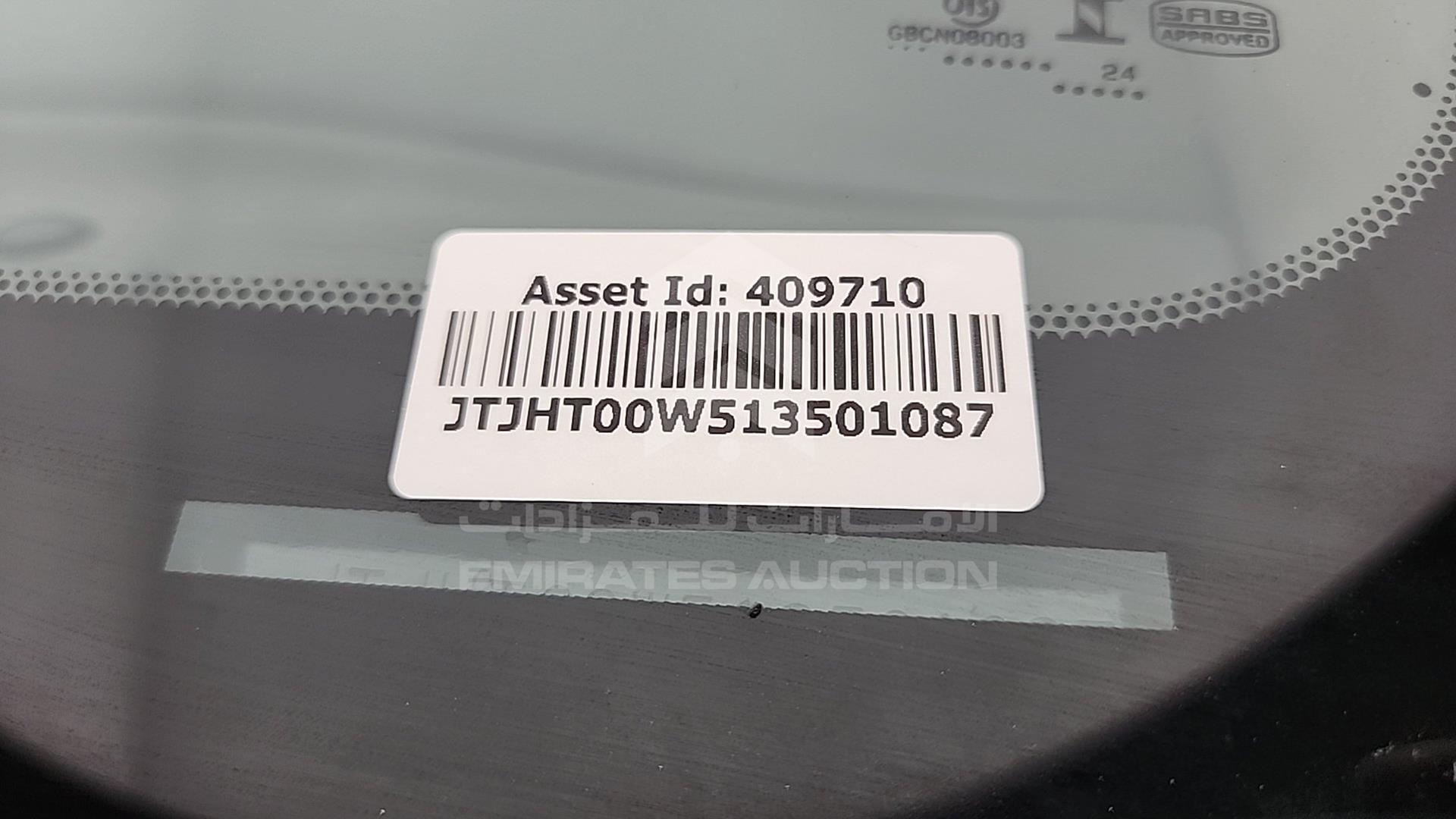2001 LEXUS LX 470 VIN: JTJHT00W513501087