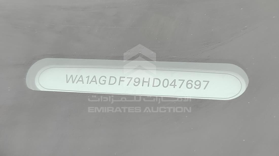 2017 Audi Q7 — VIN on Frame — Photo 5