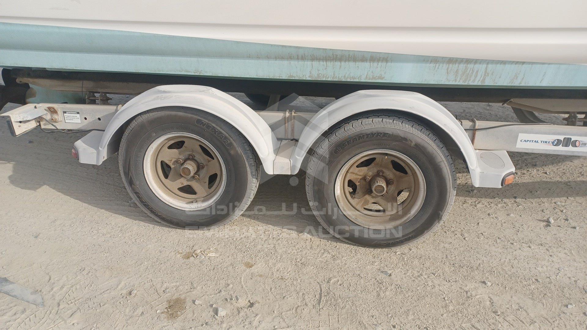 0 BOAT + TROLLEY --- VIN: USLAR86239I708