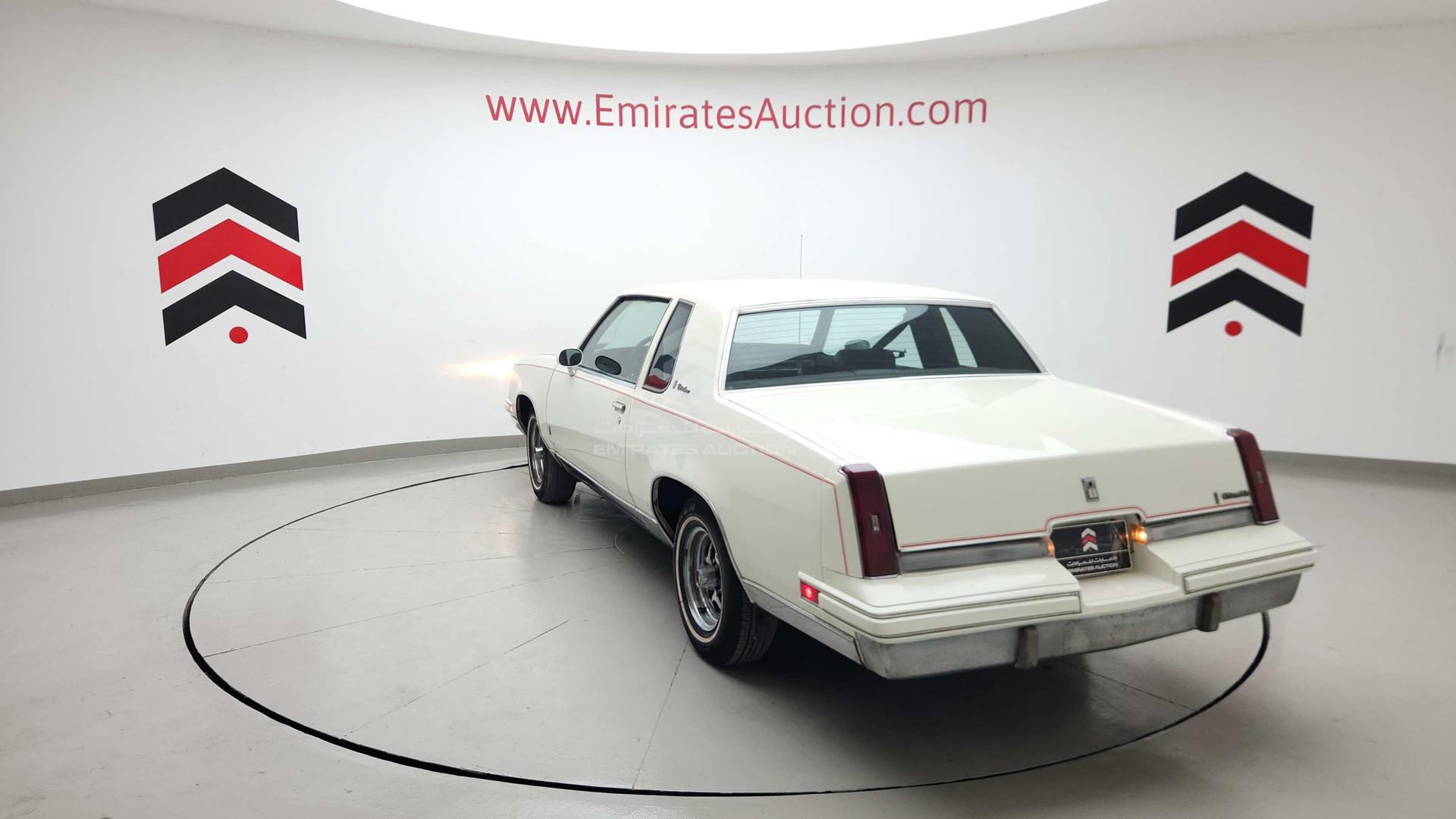 1985 OLDSMOBILE CUTLASS VIN: 2G3GM47Y2F2322720