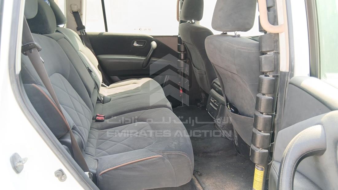 نيسان باترول 2019 — زاوية الراكب الخلفي اليمنى — صورة 21