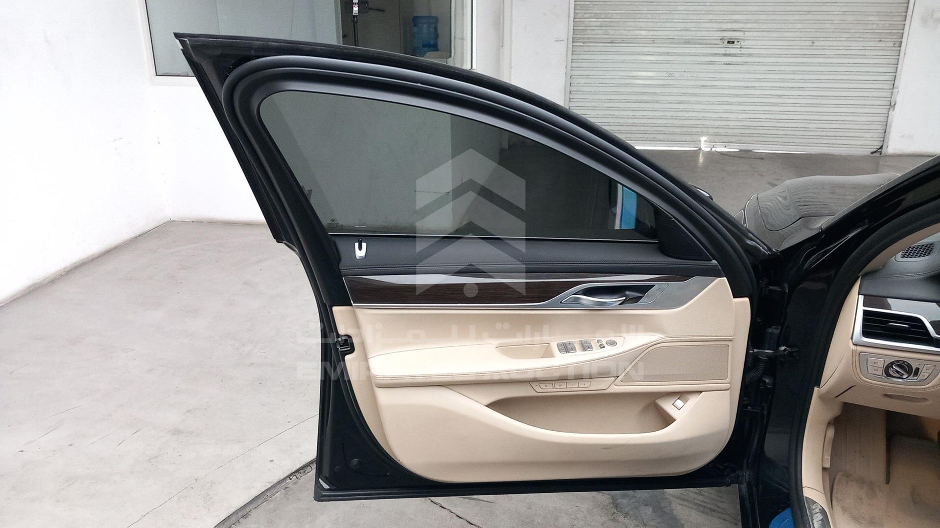 2019 BMW 730 LI VIN: WBA7E0A00KB363773