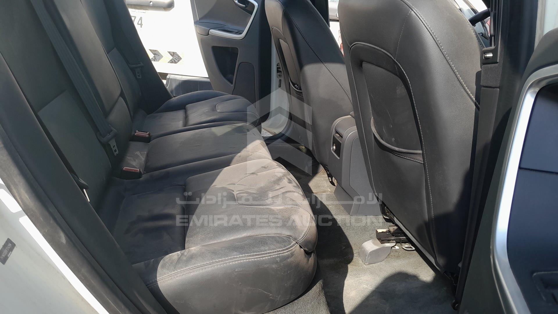 0 VOLVO XC 60 VIN: YV140CDZ6F2742194