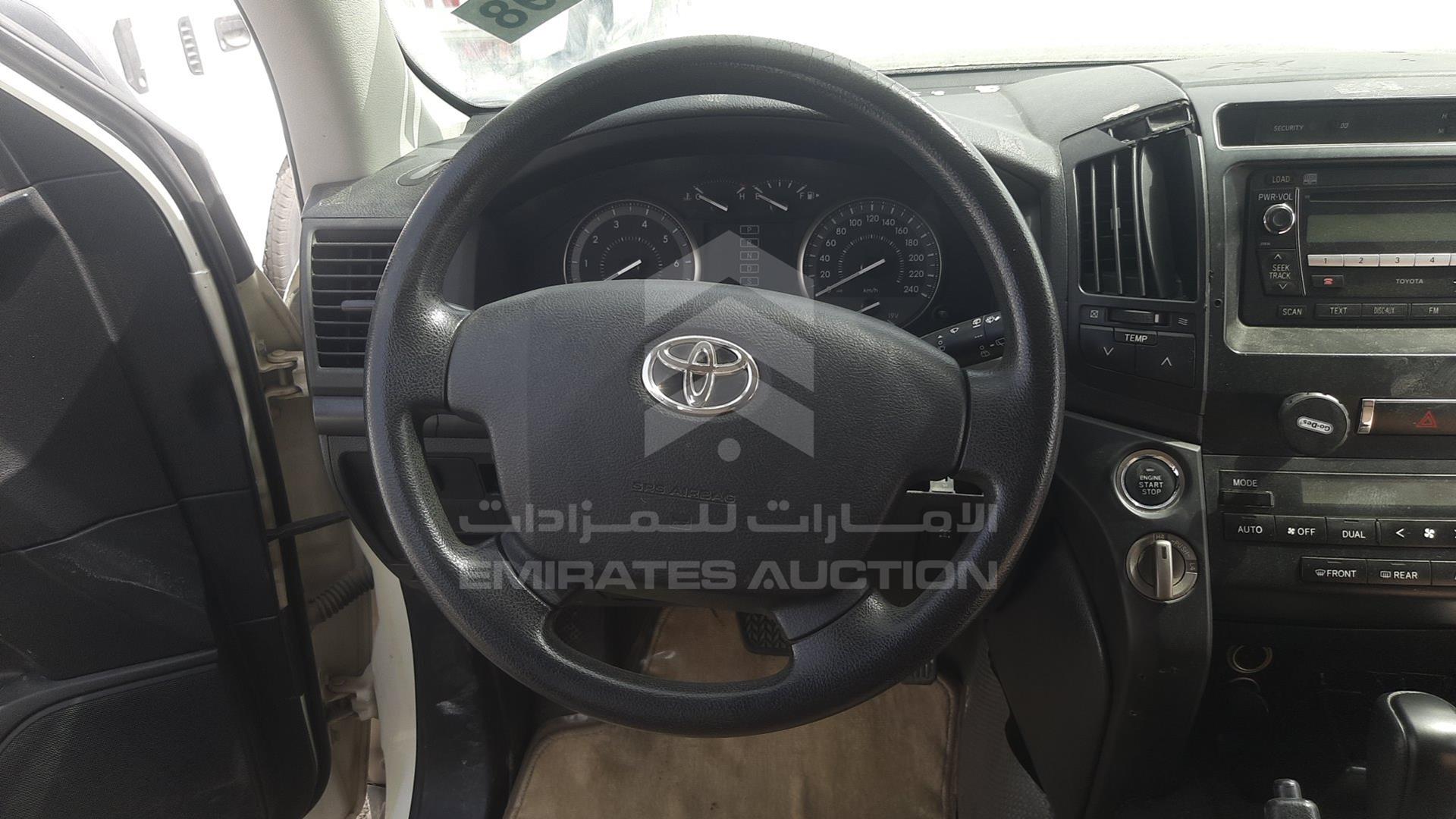 2011 TOYOTA LAND CRUISER VIN: JTMDU09J4B4032012