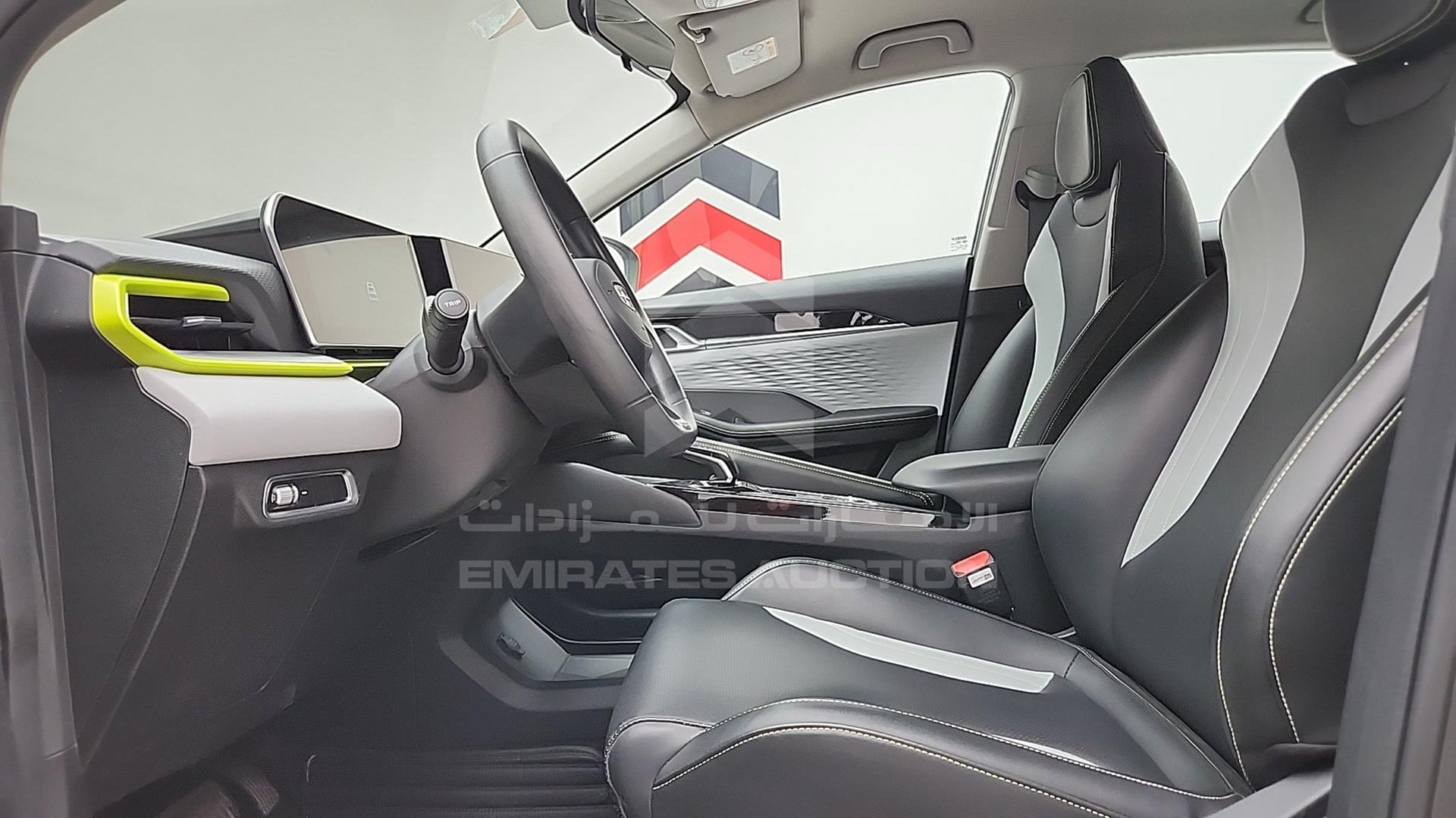 2024 GEELY COOLRAY VIN: LB3762KZXRX506532