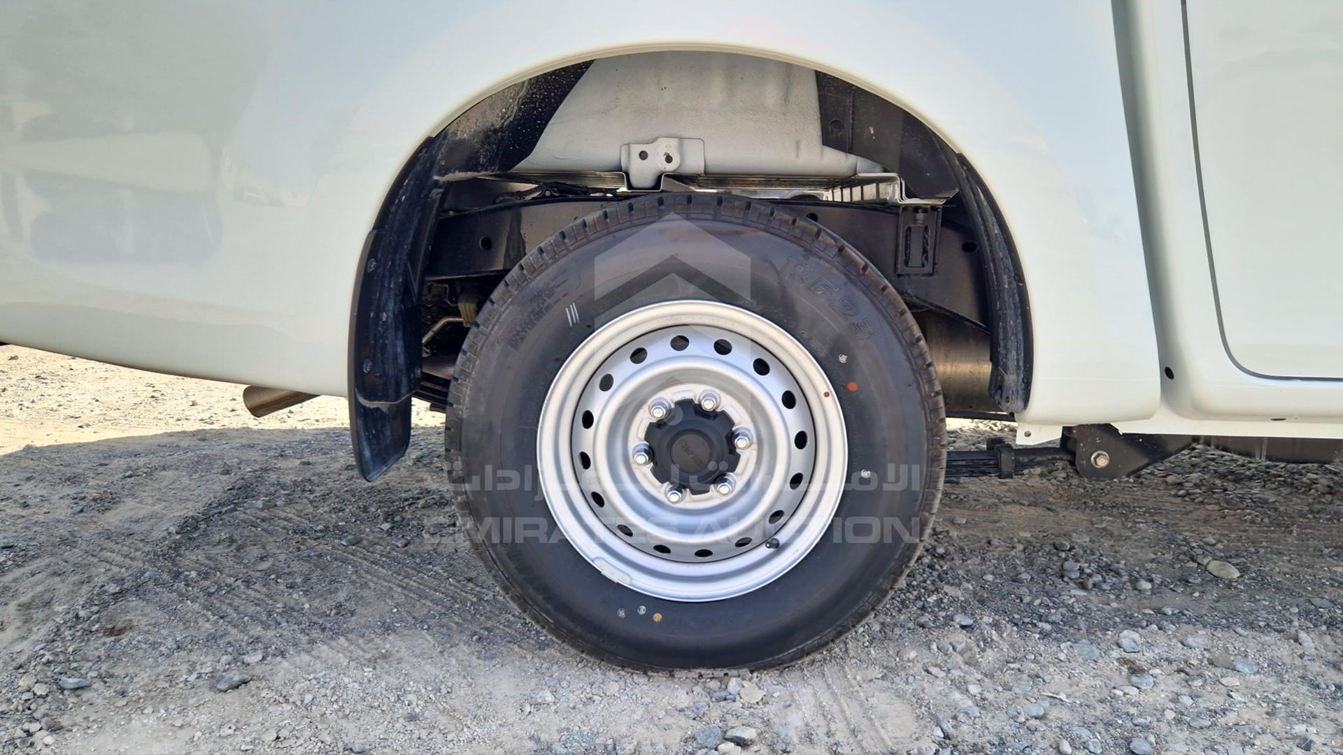 2024 ISUZU D-MAX VIN: MPAEL3376RT008775