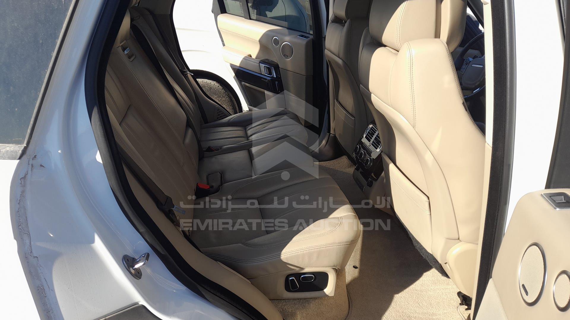 2014 RANGE ROVER VOGUE VIN: SALGA2EFXEA136165