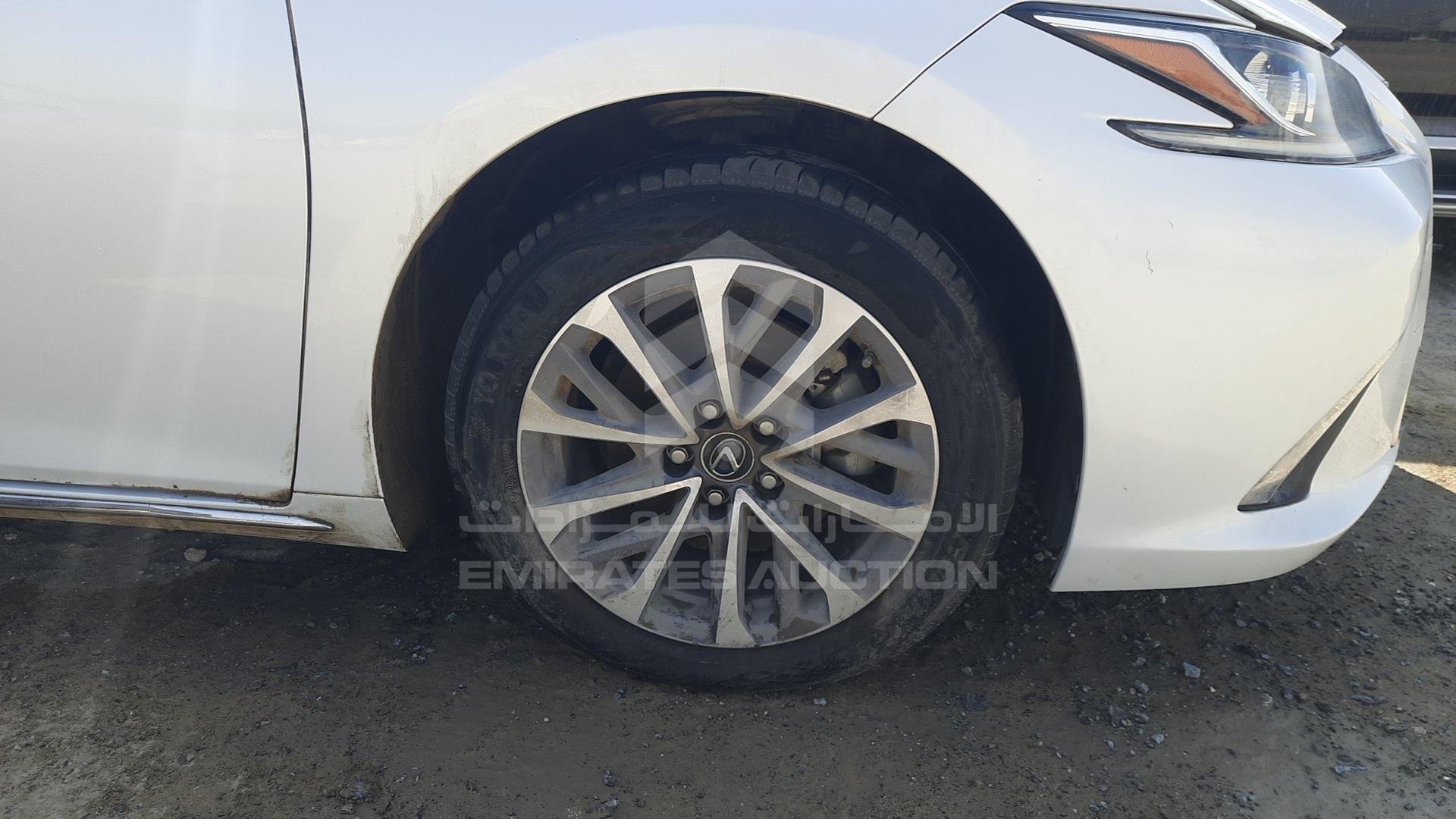 2022 LEXUS ES 300 VIN: JTHB21B18N2181129
